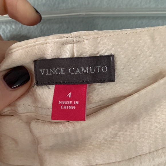 Vince Camuto cream silky seersucker trouser pants! - Picture 4 of 7